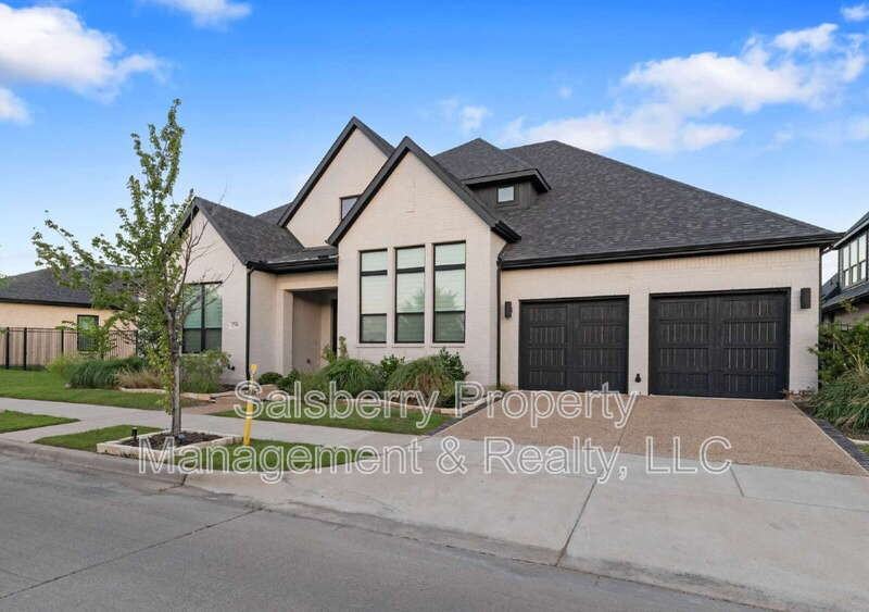 1790 Coopers Hawk Dr - Photo 2 of 34