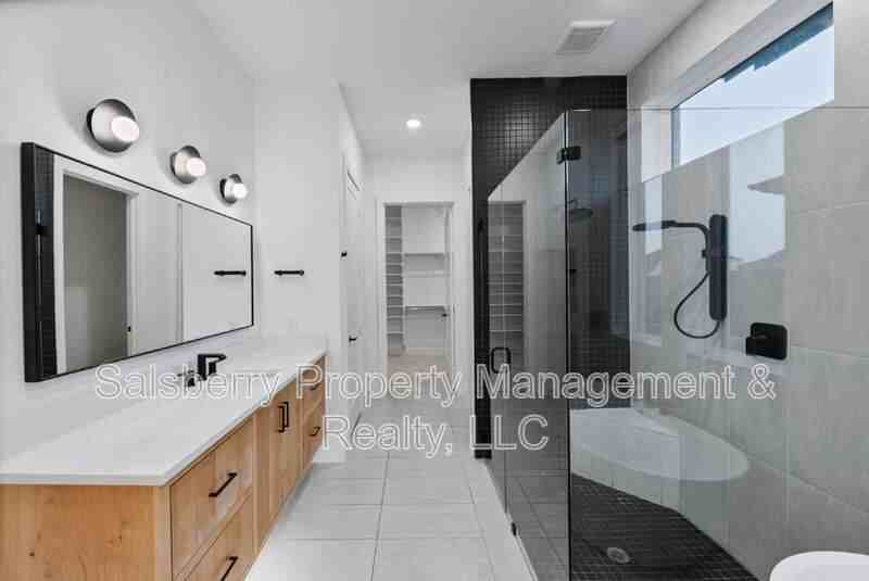 1790 Coopers Hawk Dr - Photo 6 of 34
