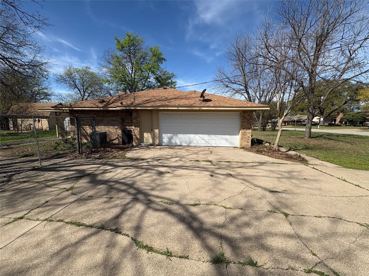8111 Llano Ave - Photo 3 of 23