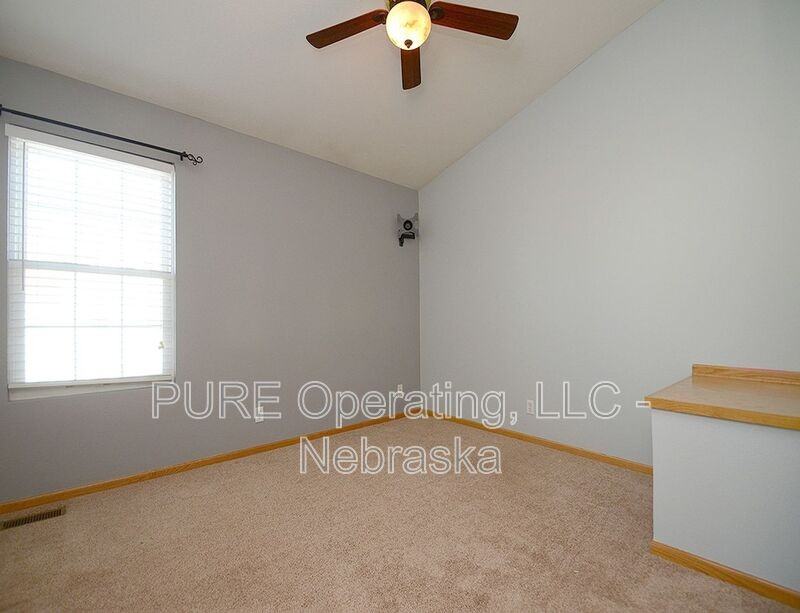 16767 Laurel Plz - Photo 7 of 29