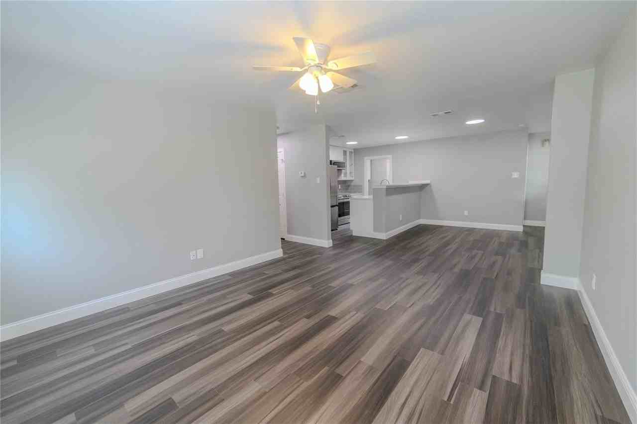 809 Wilcox St - Photo 2 of 26