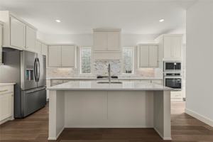 featured image of 15668 Gladeside Ave