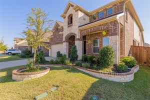 featured image of 1104 Hoyt Dr