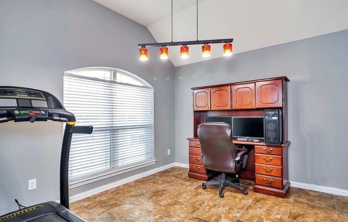 5757 Mountain Stream Trl - Photo 5 of 21