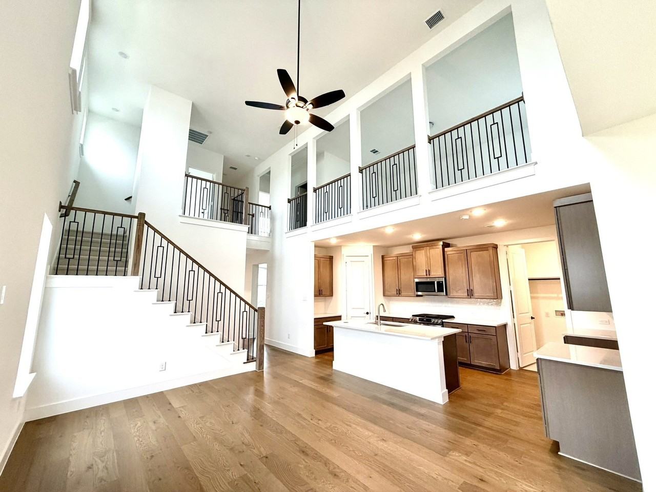 7149 Confetti Ln - Photo 2 of 33