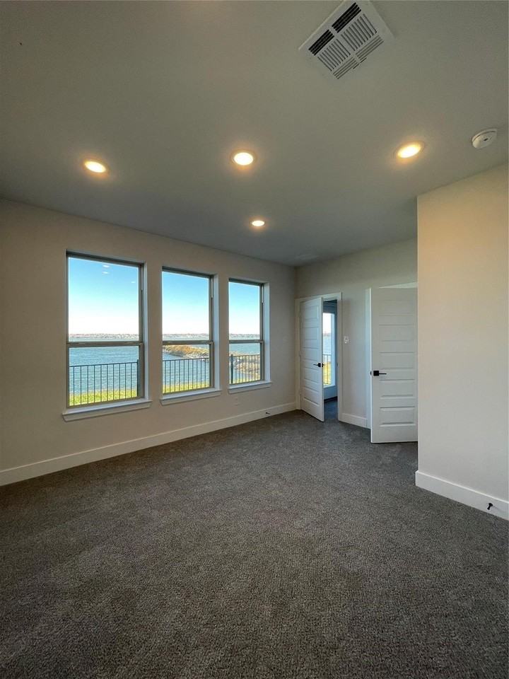 1105 Marc Pl - Photo 4 of 11