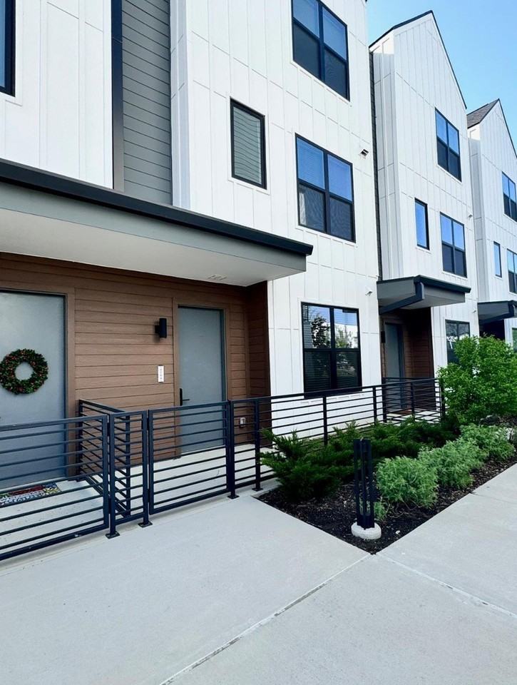 2100 Legacy Dr #801