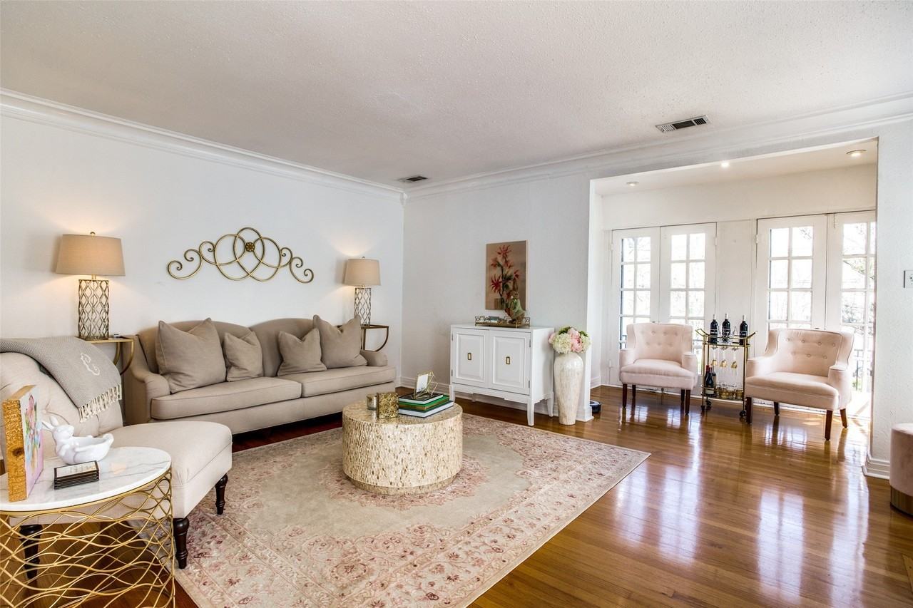 3441 Lovers Ln #B - Photo 4 of 13
