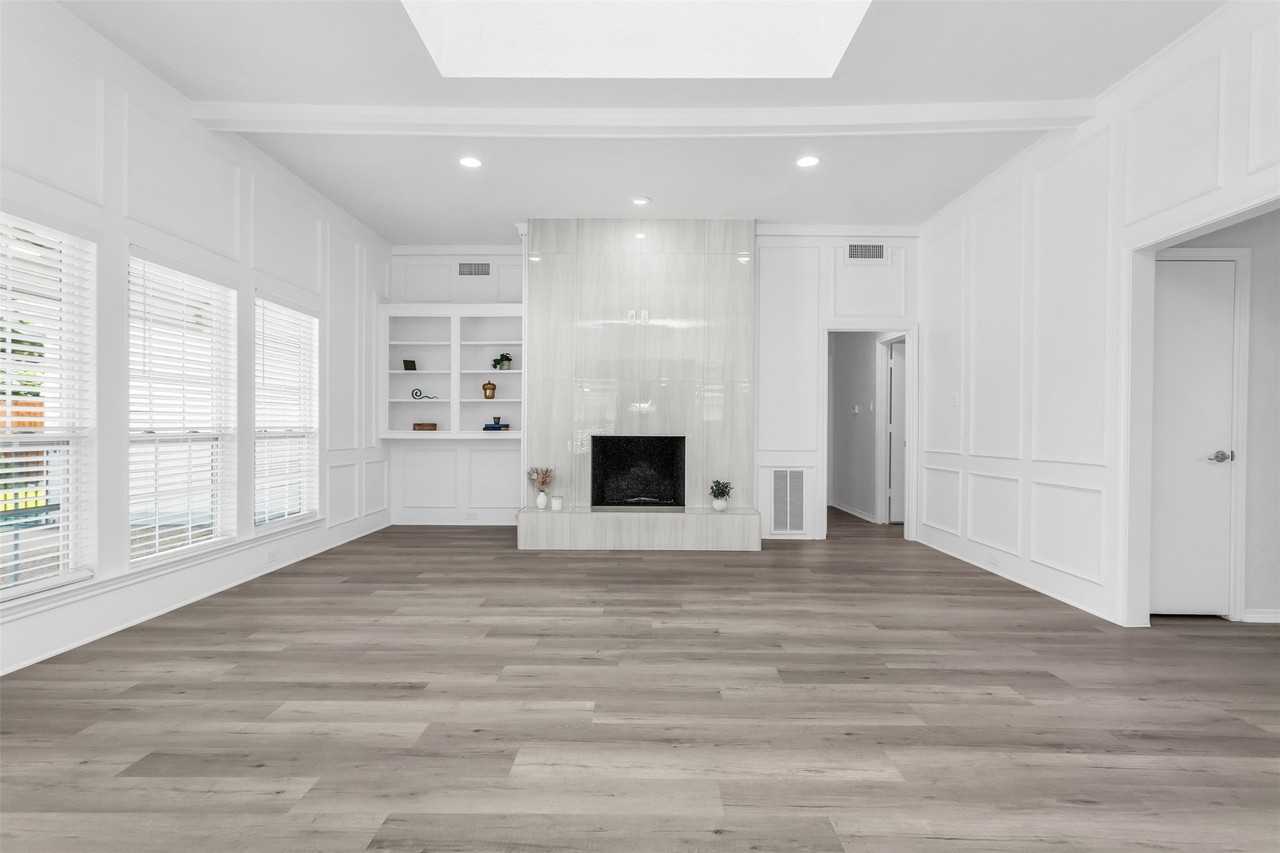 7233 Rustic Valley Dr - Photo 2 of 21