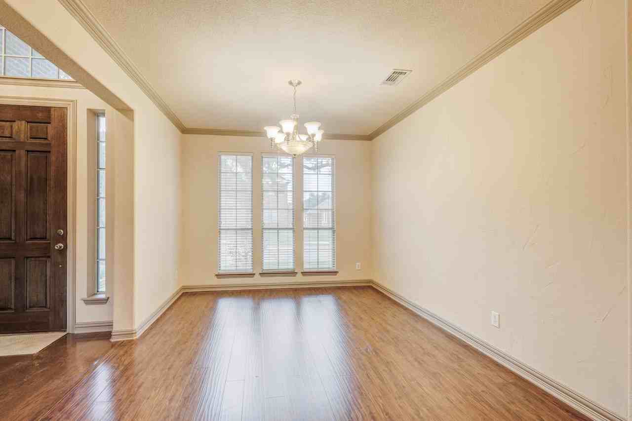 2010 Vista Dr - Photo 3 of 25