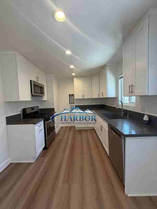 539 E 223rd St #543 - Photo 4 of 8