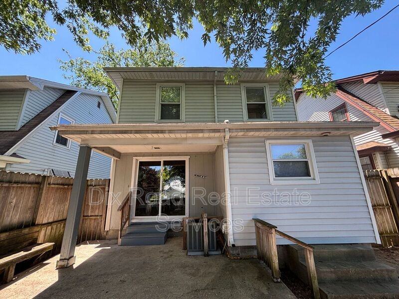 217 Fernwood Ave - Photo 3 of 29