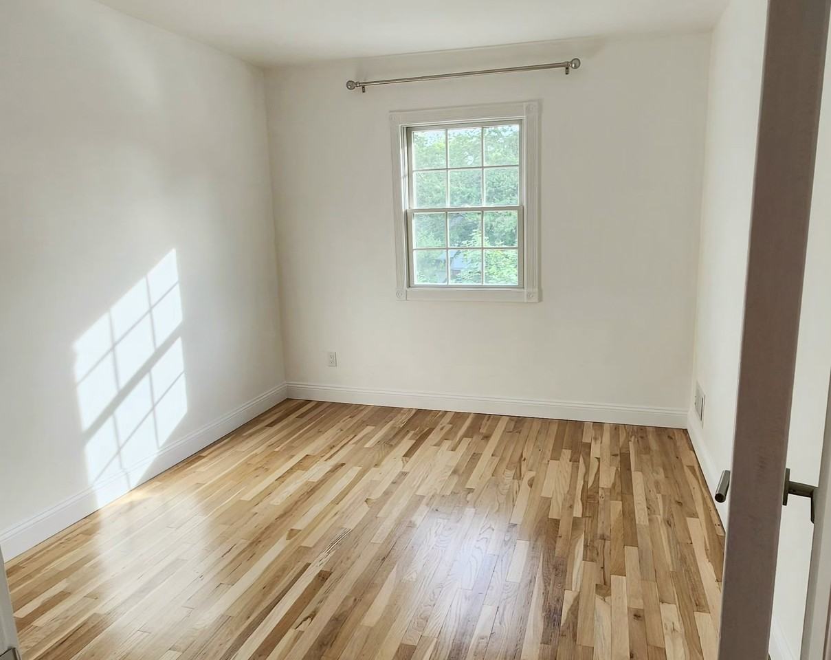 1421 Bell Blvd #2 - Photo 7 of 8