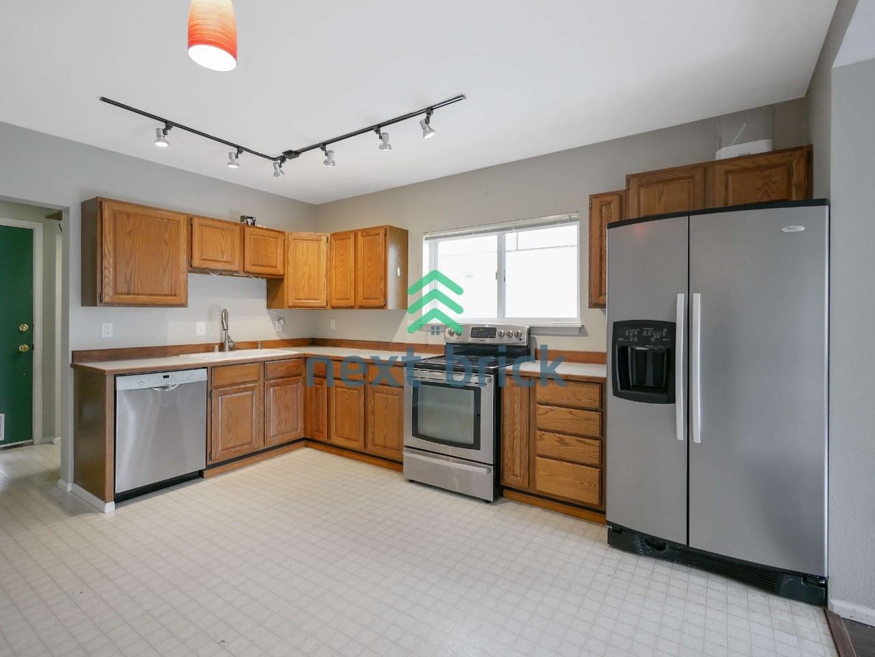 710 N 76th St - Photo 3 of 13
