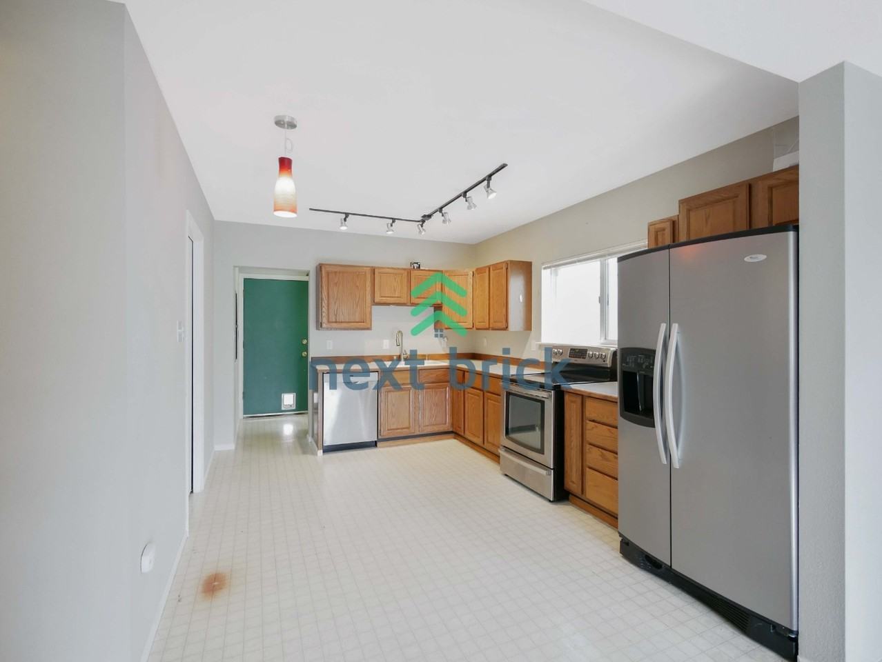 710 N 76th St - Photo 4 of 13