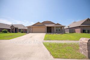 featured image of 120 W Dogwood St