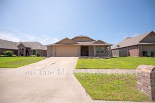 120 W Dogwood St - Photo 1 of 1