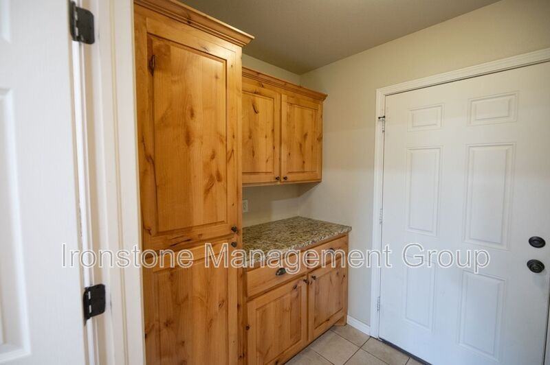 120 W Dogwood St - Photo 7 of 23