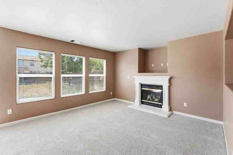 8828 Billfish Way - Photo 5 of 26