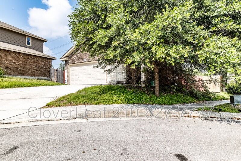 11446 Sea Gull Ct - Photo 2 of 33