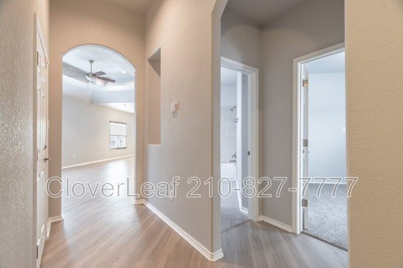 11446 Sea Gull Ct - Photo 6 of 33