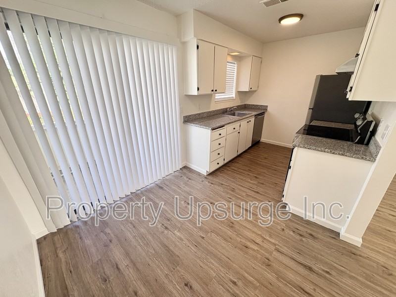715 Mary St #24 - Photo 3 of 15