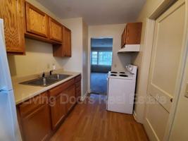 featured image of 323 S 47th St