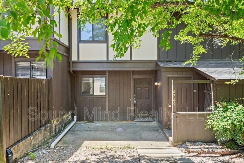 4249 Lake Ridge Dr - Photo 2 of 22