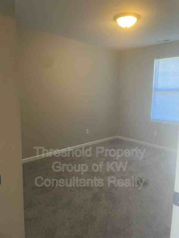 1282 Lockbourne Rd #B - Photo 5 of 7