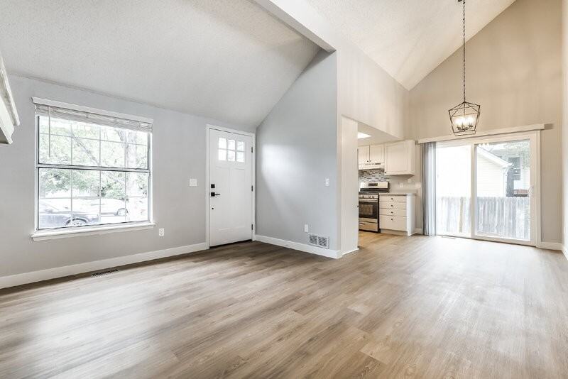 17641 E Temple Dr - Photo 3 of 15