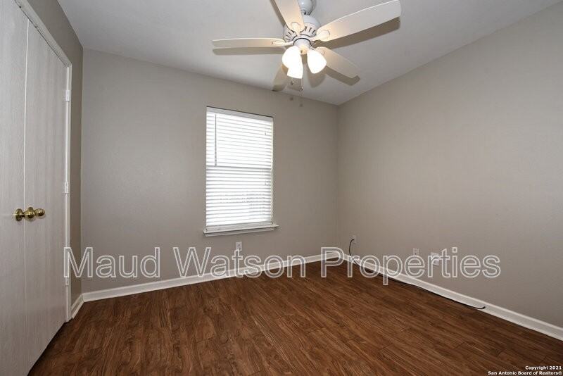 10727 N Shaenridge - Photo 6 of 20