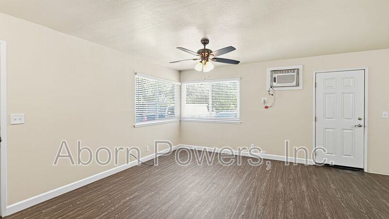 2760 Coloma St #03 - Photo 3 of 14