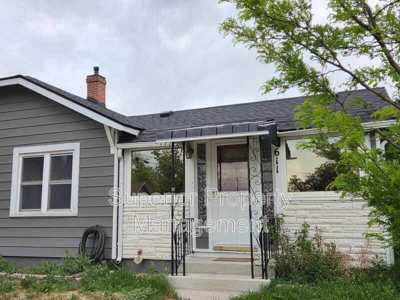 611 Seymour Ave - Photo 2 of 23