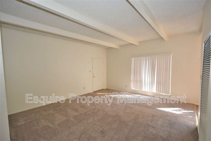 2050 N Ventura Rd #4 - Photo 4 of 16