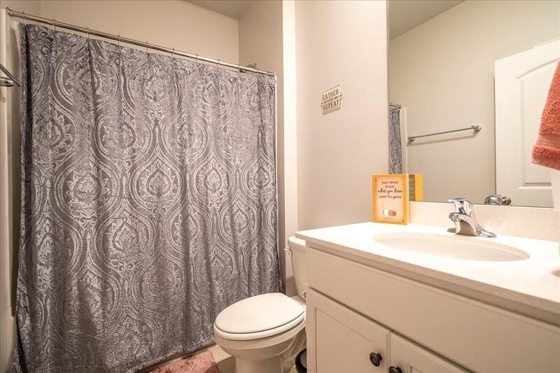 16246 Water Mill Rd - Photo 4 of 23