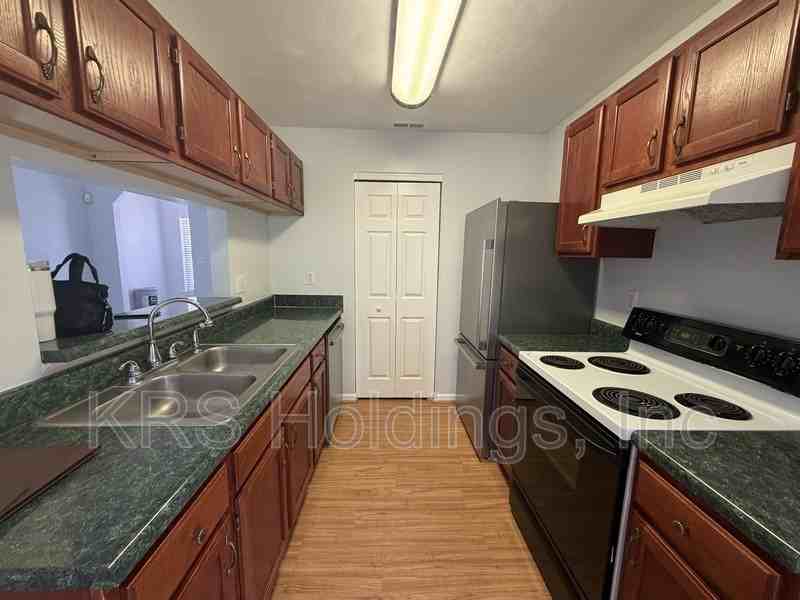 128 Majestic Dr - Photo 5 of 15