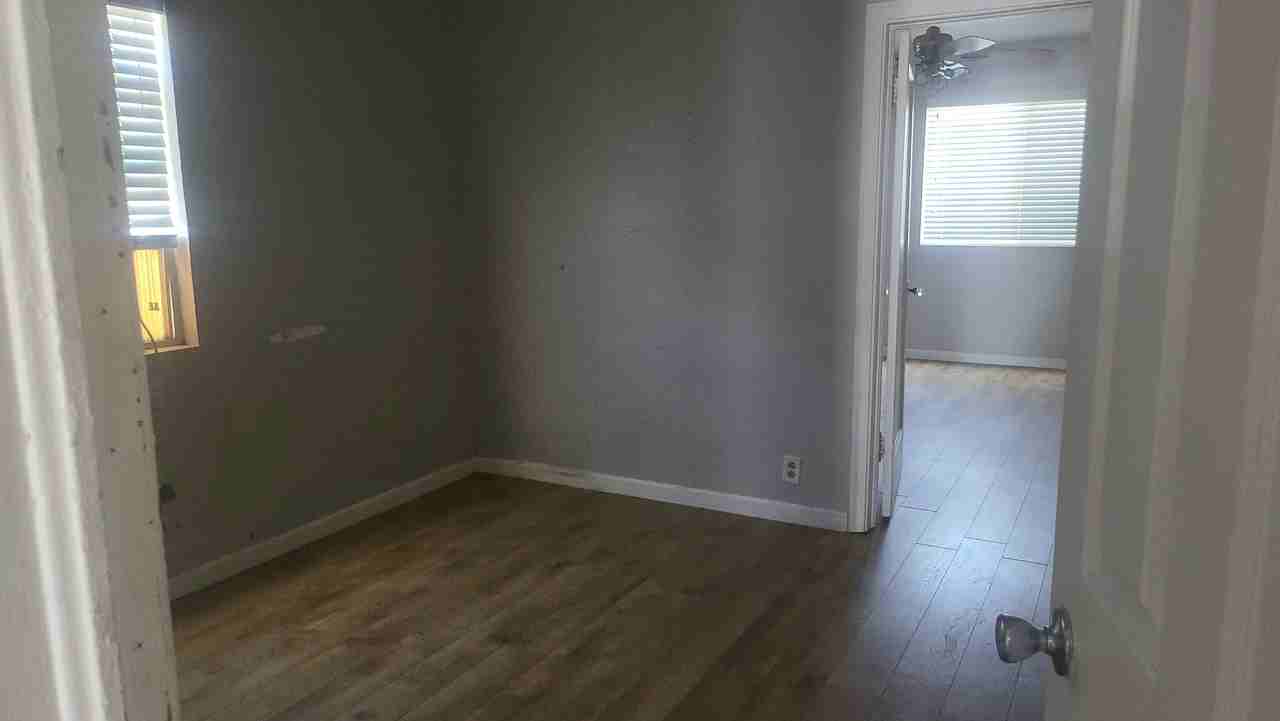 432 S Bridge St #NA - Photo 2 of 6