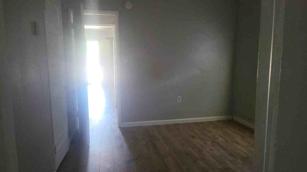 432 S Bridge St #NA - Photo 5 of 6
