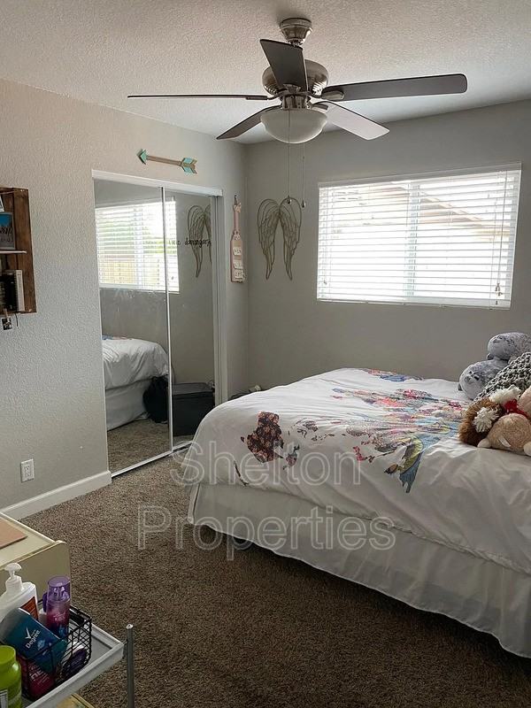 1421 S Roberts Rd - Photo 7 of 12