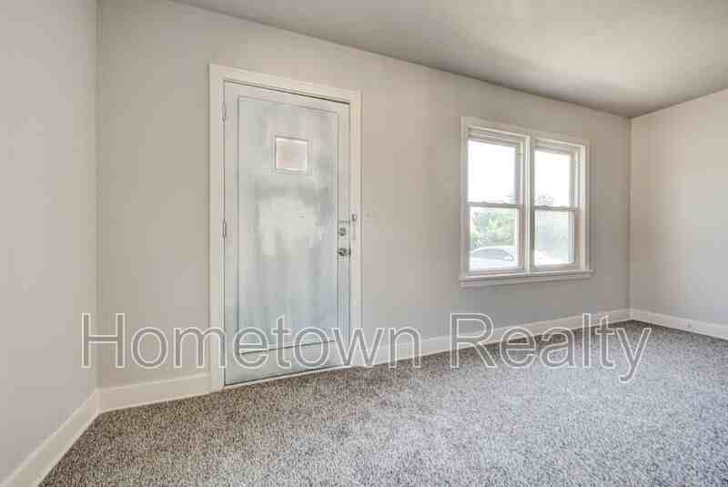 527 W Dill St - Photo 4 of 22