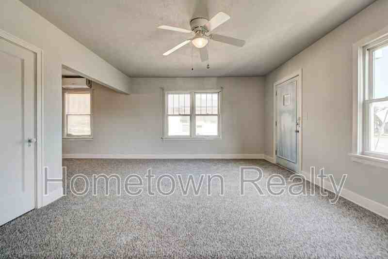 527 W Dill St - Photo 6 of 22