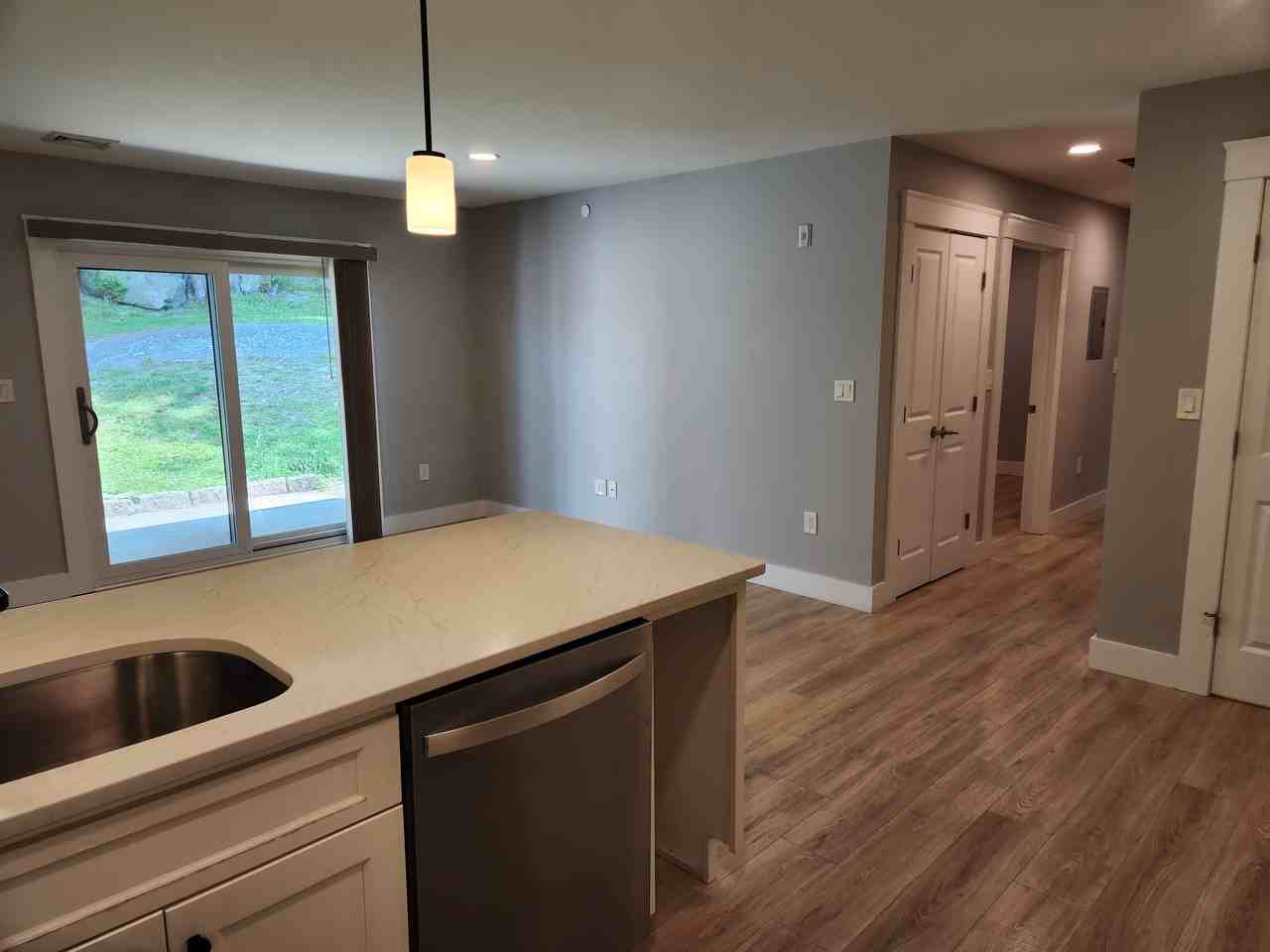 557 Varnum Avenue - Photo 7 of 46
