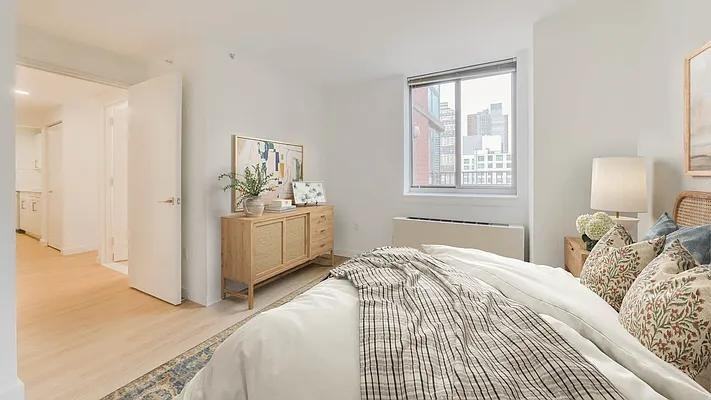 448 W 37th St #6E - Photo 2 of 10