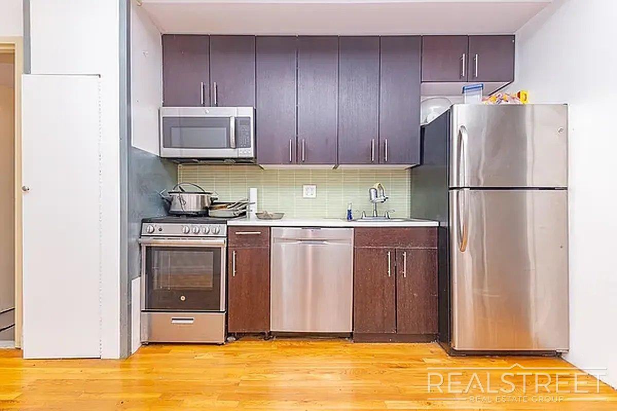 184 Noll St #2E - Photo 2 of 18