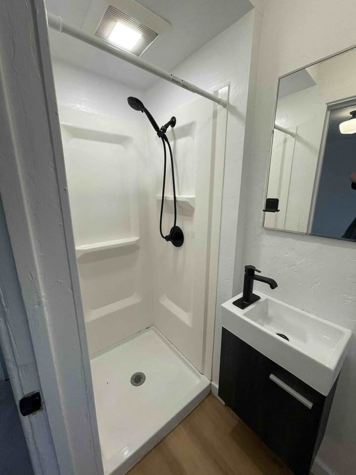 108 Sycamore Street - Photo 5 of 6