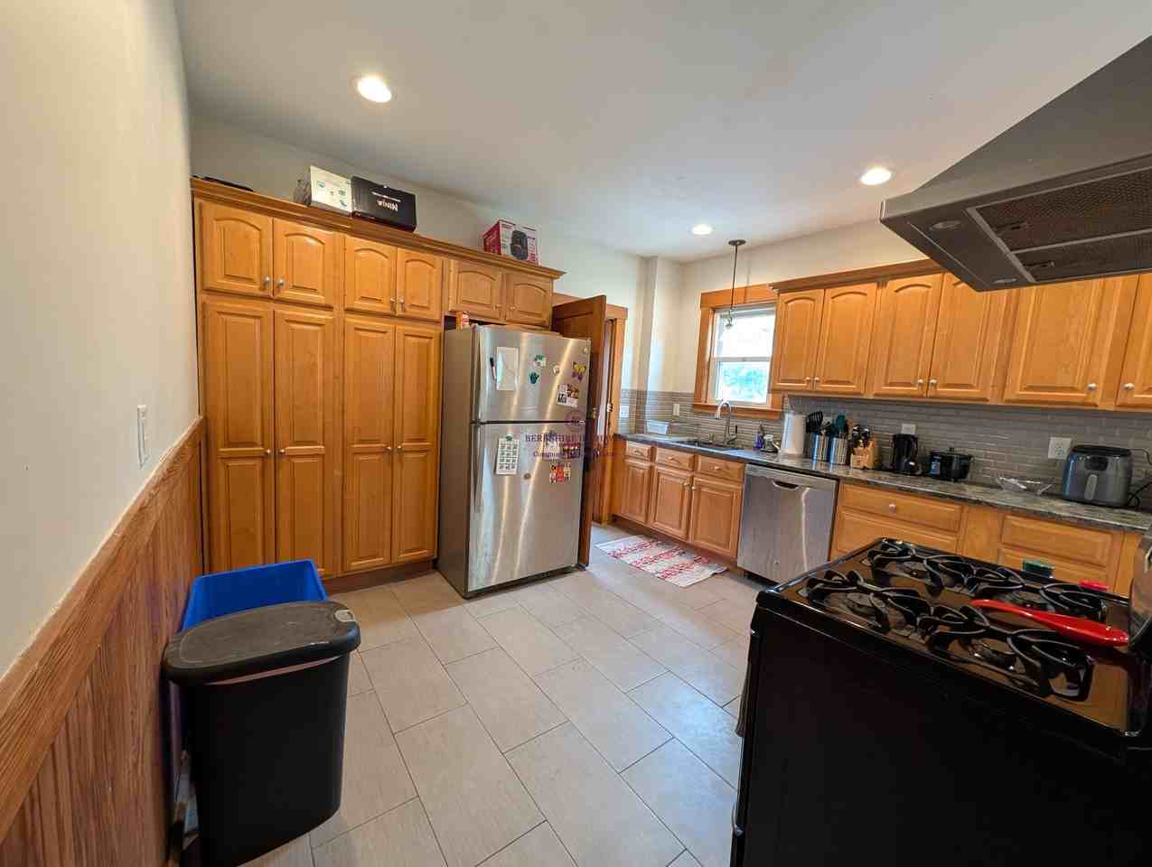 45 Emerald St - Photo 3 of 20