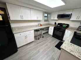 31 Dwight St #B - Photo 1 of 1