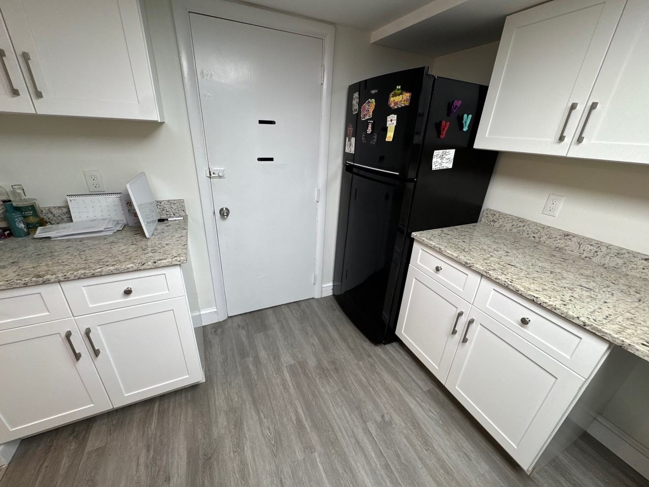 31 Dwight St #B - Photo 3 of 6