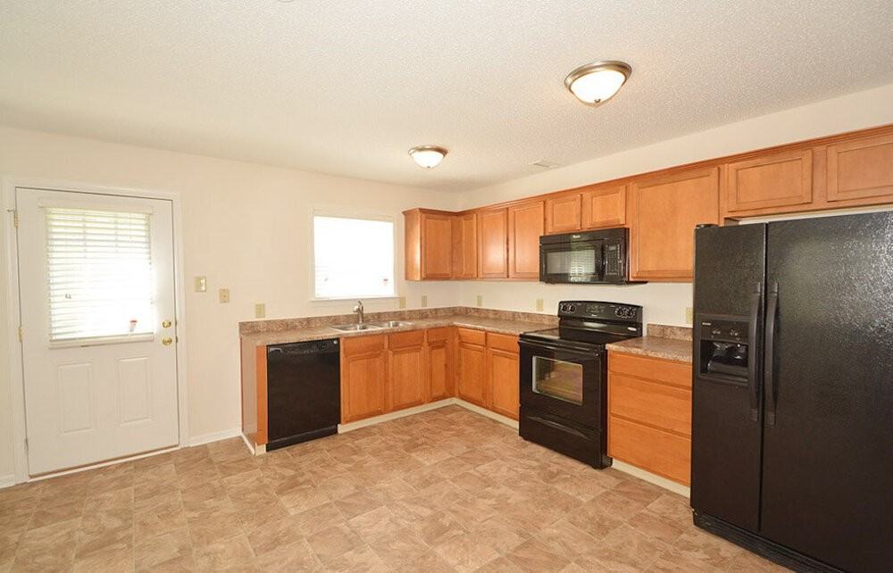 12162 Maize Dr - Photo 7 of 27
