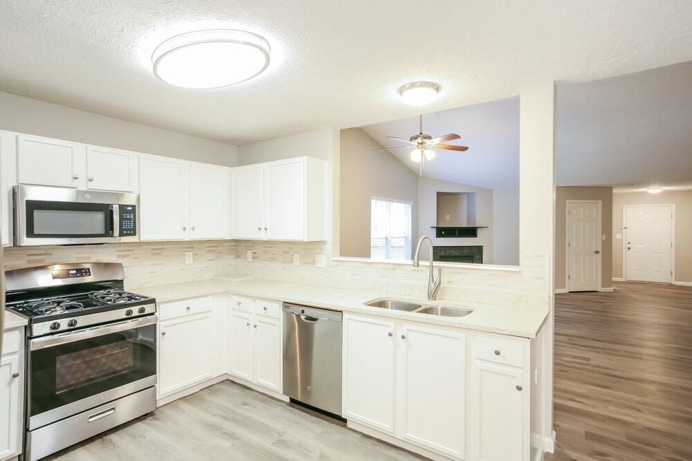 10607 Pickens Ct - Photo 6 of 16